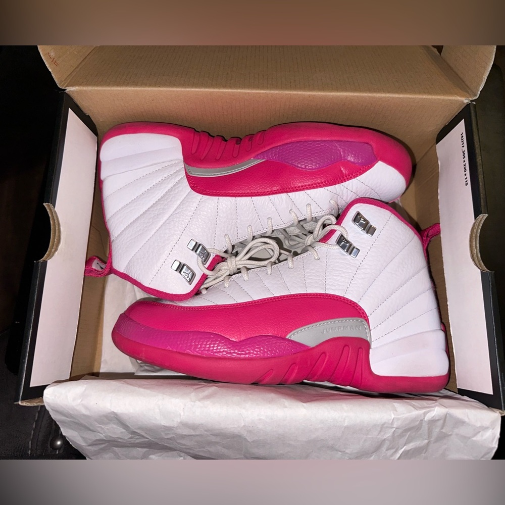 Air Jordan 12 Retro GG, 6.5Y, White/ Vivid Pink/ Mtllc Silver